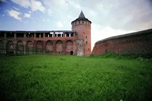 Imprisoned: Kolomna Kremlin, 2003