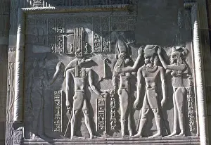 Ombo: Kom-ombo, Egypt - Wall carving