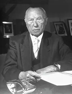 Dpa Picture Alliance Gmbh: Konrad Adenauer