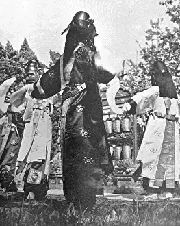 Jokes: The Korean traditional Mask Dance: Tal-Chum