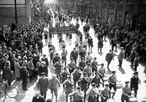 Alliance: KPD athletes on May Day, 1930