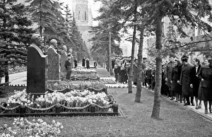 Ivanovich: The Kremlin Wall Necropolis in Moscow