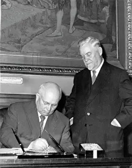 Kruschev: Kruschev