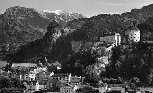 Kufstein: Kuftstein with the castle - About 1935
