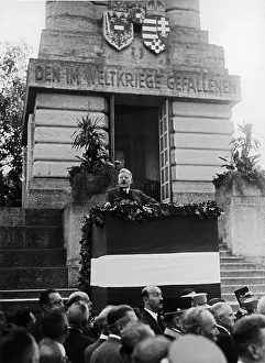 Lager: Kurt Schuschnigg taking a speech
