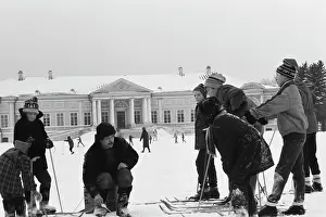 Skiers: Kuskovo estate