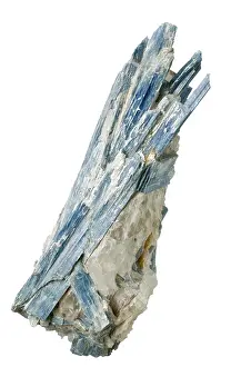 Nesosilicate: Kyanite