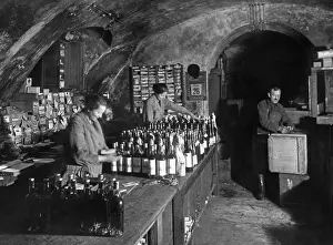 Cellar: Labeling wine bottles in Berlin, 1922
