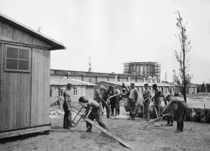 Kaiserdamm: Labour Service men at work, 1936
