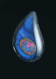 Calcium: Labradorite carving