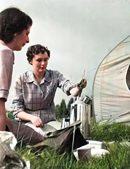 Roughing: LADIES CAMPING