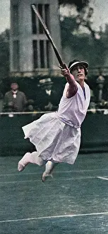 Colyer: Ladies Wimbledon, action shot
