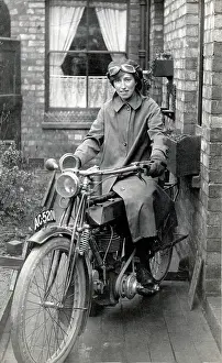 500cc: Lady on 1912 Sunbeam motorcycle
