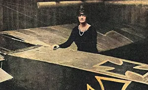 Drogheda: Lady Drogheda & her aircraft exhibition