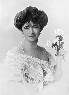 Cosmo: Lady Duff Gordon