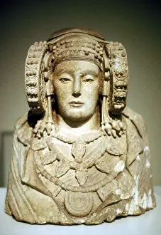 Influence: The Lady of Elche. Painted limestone bust of 5th