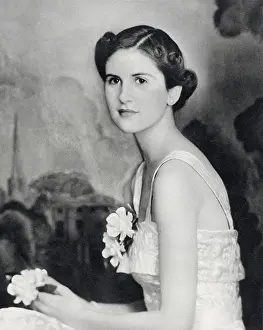 Yevonde Portrait Archive (iln): Lady Honor Vaughan