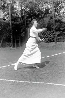 Moorfield: Lady Tennis player