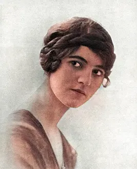 Looping: Lady Victoria Brady (nee Pery)