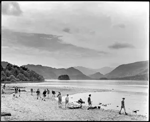 Skimming: LAKE DERWENTWATER