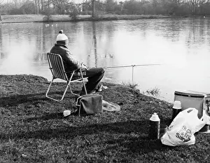 Earlswood: LAKE FISHING/ 1970S