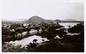 Udaipur: Lake in Udaipur, Rajasthan, India