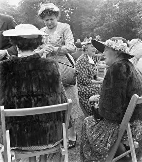 Stoles: Lambeth Palace garden party