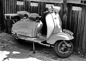 Saddles: Lambretta motor scooter