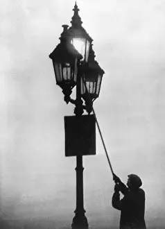 Smog: Lamplighter at work