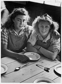 Dished: LAND GIRLS AT TABLE