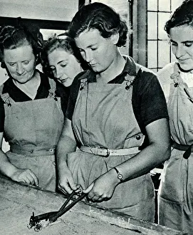 Dungarees: Land girls in training 1939