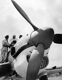 Discusses: Landing briefing of a Stuka, 1939-1945