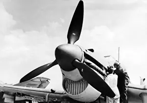 Discusses: Landing briefing of a Stuka, 1939-1945