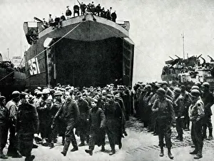 Pows: Landing German prisoners after Anzio fighting, Italy, WW2