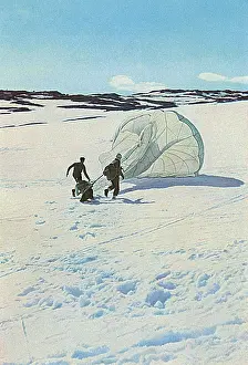 Parachutes: LANDING IN NORWAY