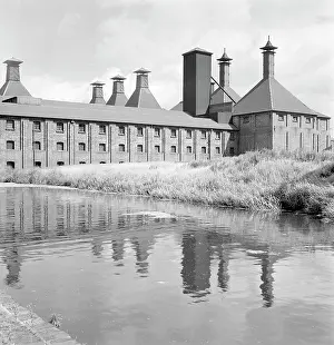Pyramidal: Langley Maltings