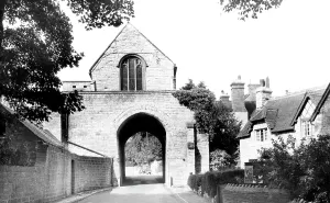 Langport: Langport, the Hanging Chapel c1955