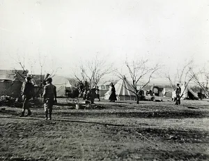 Boer: Lantern slide of Boers in a tented area in a concentration c
