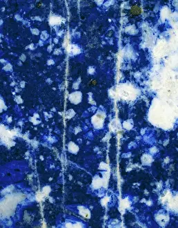 Calcium: Lapis lazuli from Siberia