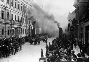 Cortege: A large crowd stands in line during the funeral service