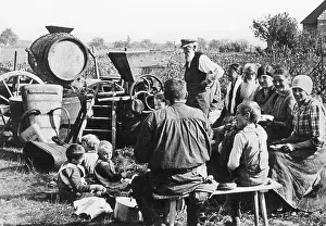 Peasantry: Large family, 1930