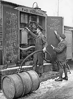 Quantities: Large gas station, 1937