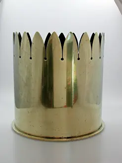 Jardiniere: Large German Howitzer shell-case in form of a jardiniere