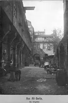 Backyard: Large Krogelhof in Berlin, 1919