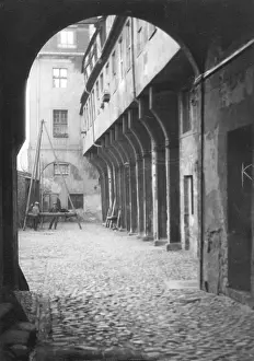 Backyard: Large Krogelhof in Berlin, 1934