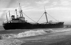 Tony Boxallfrps: Large ship near the sea shore