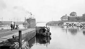 Latchford: Latchford Locks, Manchester Ship Canal