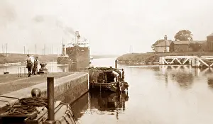 Warrington: Latchford Locks, Manchester Ship Canal, early 1900s
