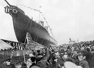 Yokosuka: Launch of a destroyer in Japan, 1928