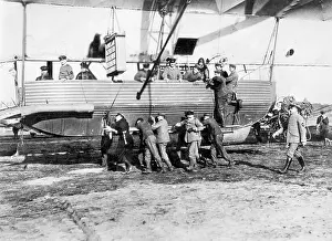 Gondola: Launch of a German military airship in the 1st World War
